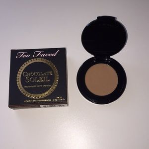 Too Faced Cholate Soleil Matte Bronzer